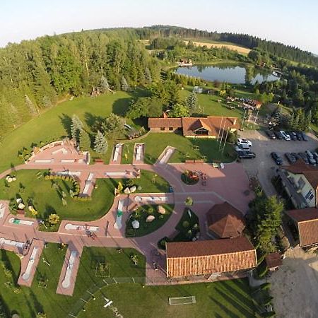Hotel Majatek Gize Marczak Olecko Exterior foto