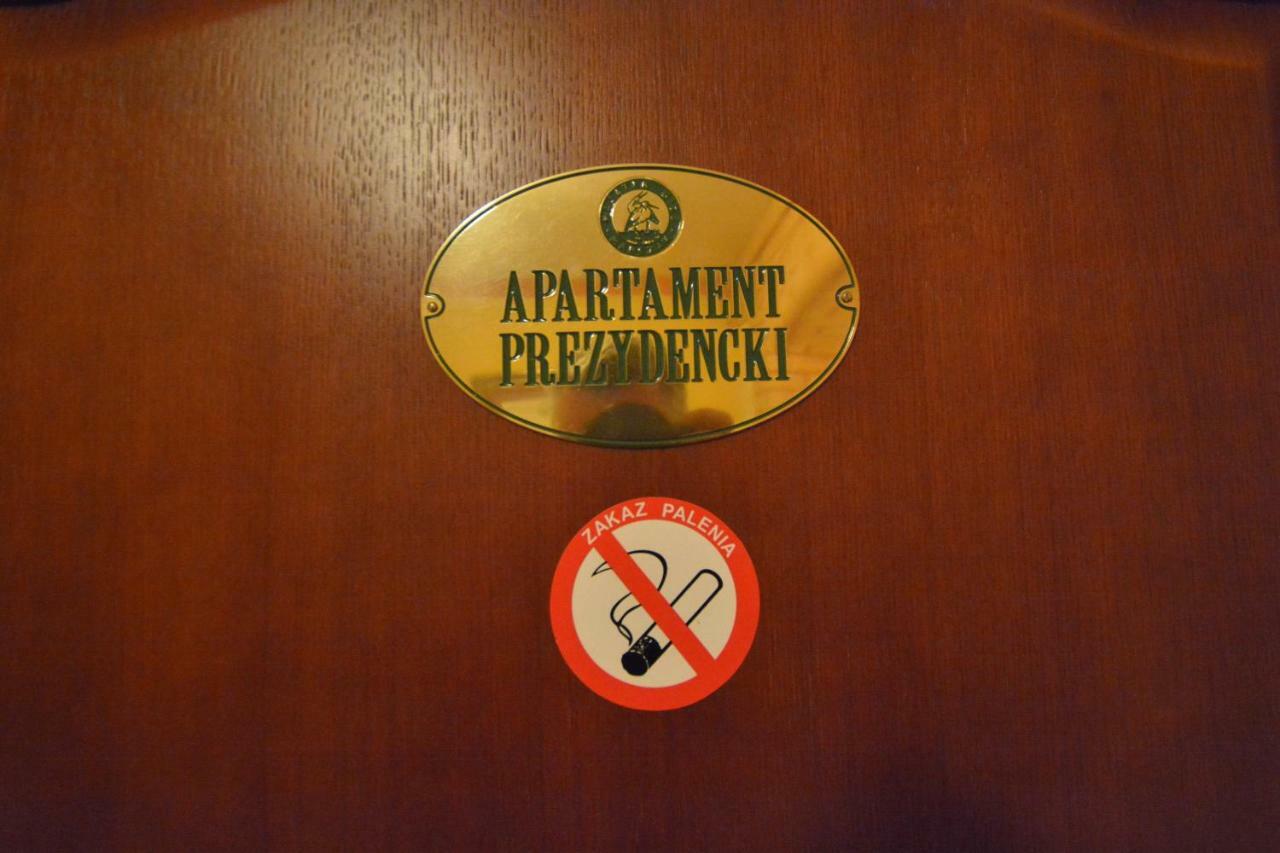 Hotel Majatek Gize Marczak Olecko Exterior foto